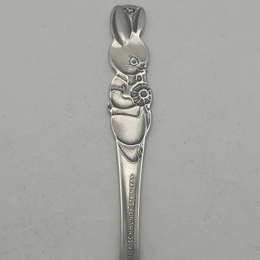 Vintage Oneida Community Peter Rabbit‎ Child Knife Flatware Stainless 6.75in